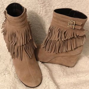 Women’s AEROSOLES Fringe Wedge Heels size 6.5
